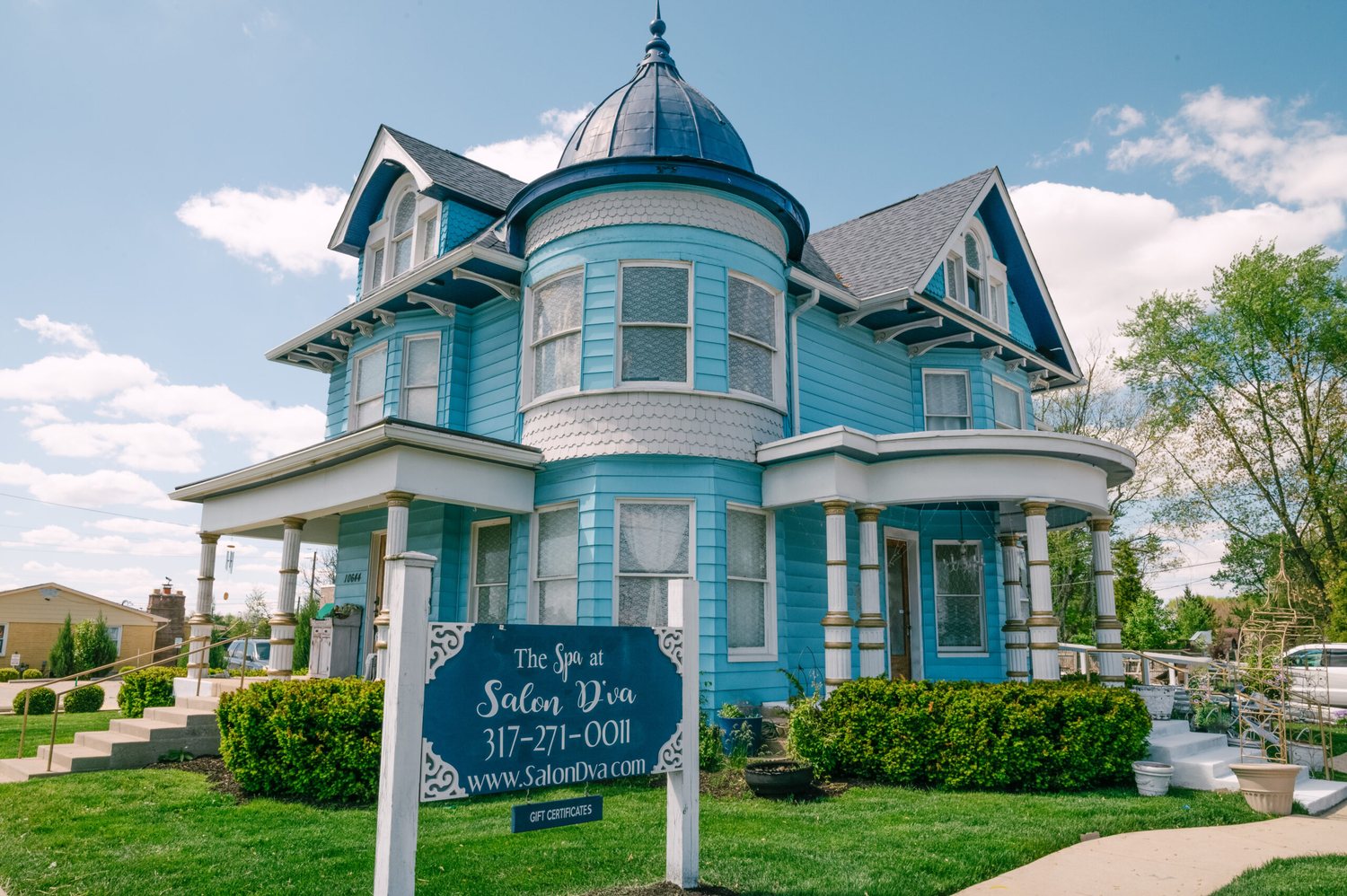 The restored historic house that Salon D'Va calls home in Avon